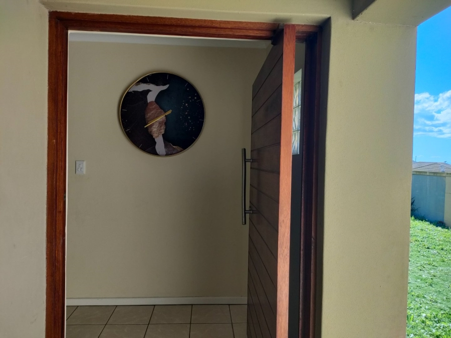  Bedroom Property for Sale in Bluewater Bay Eastern Cape